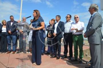 Descubrimiento de la placa de la calle que lleva el nombre de Sebastián Grisaleña (Foto TA)